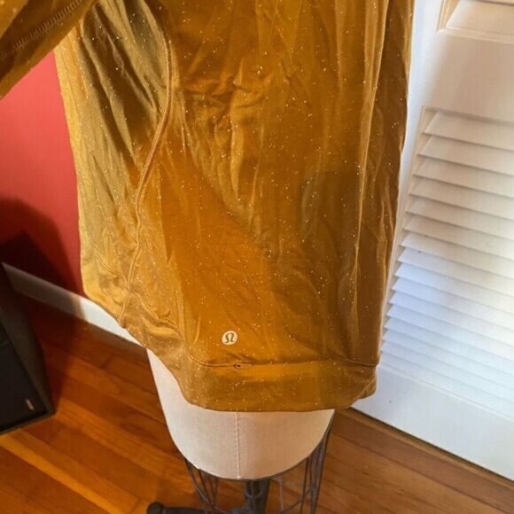 LULULEMON | gold/tan speckled long sleeve hooded top 10 - Picture 8 of 10